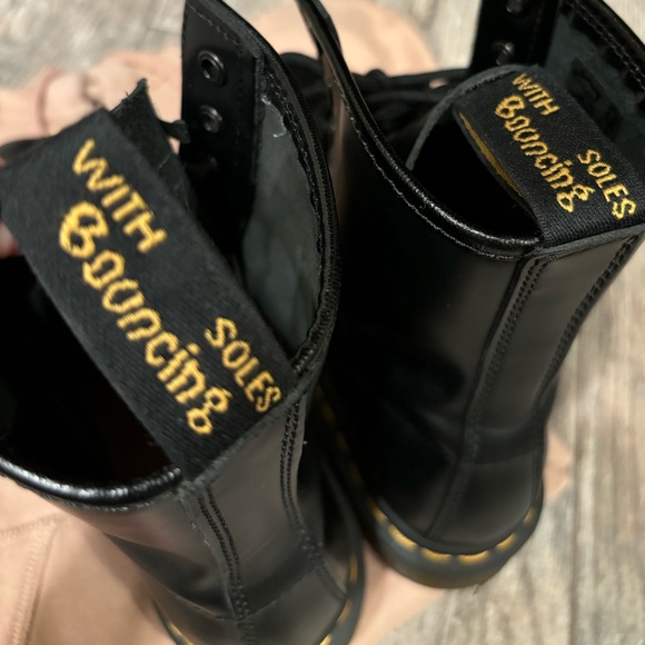 Doc Martens - Picture 13 of 16